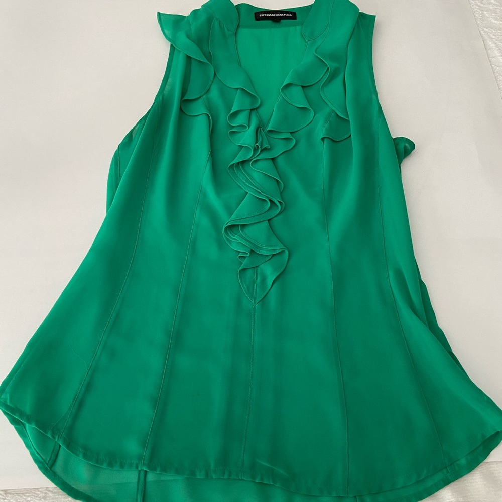 Sleeveless blouse